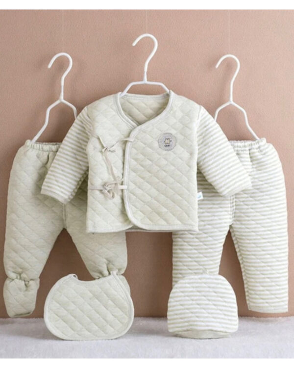 5 PIECE QUILTED NEWBORN SET - SOFT PISTACHIO