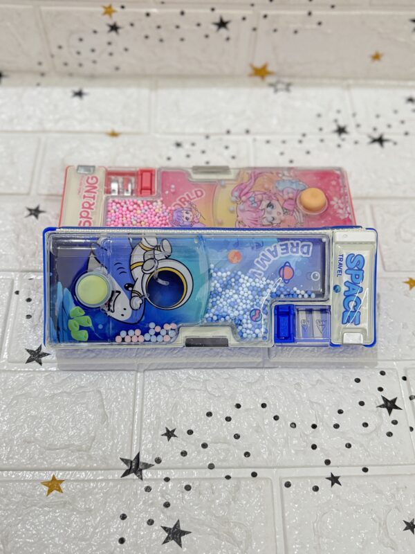 MAGNETIC PENCIL CASE WITH GAME